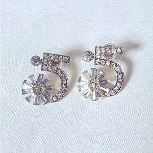 NWOT no.5 Crystal earrings